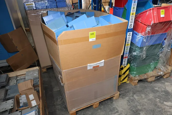 Konvolut Lagerboxen ohne Palette